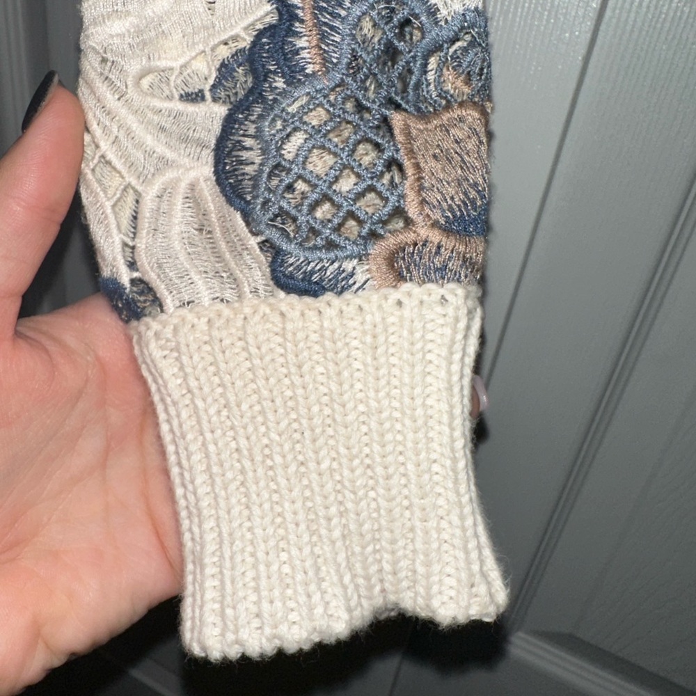 See By Chloe Floral Lace Sweater - Picture 4 of 6